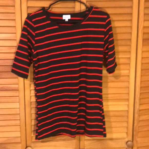 LuLaRoe Tops - NWOT Lularoe Gigi Red and Black Stripe Large